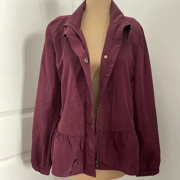 🔥3x Host Pick🔥 Ann Taylor Loft peplum windbreaker - Picture 2 of 7